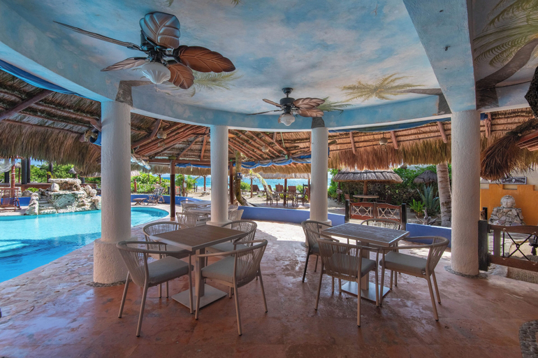 Food & Drinks 5, Bella Mar, Isla Mujeres