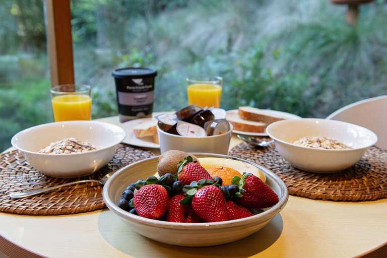 Food & Drinks, Cladich Pavilions Bed and Breakfast, Adelaide