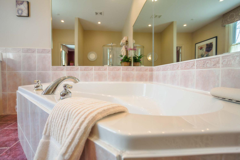Bathroom 7