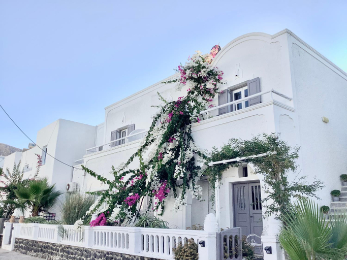 Others 5, Villa Maina, South Aegean