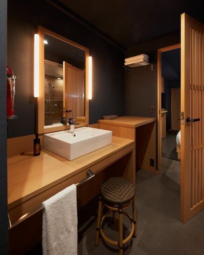 Bathroom 4, Sakura Sky Hotel, Sumida