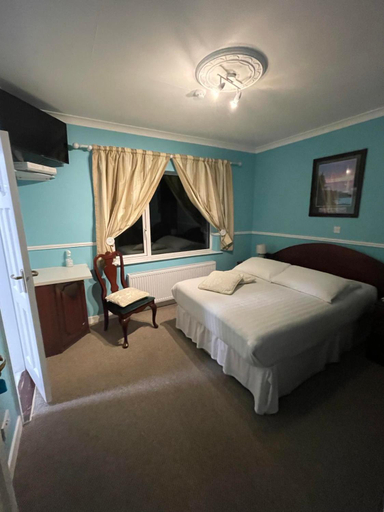 Others 4, Kinsale B&B