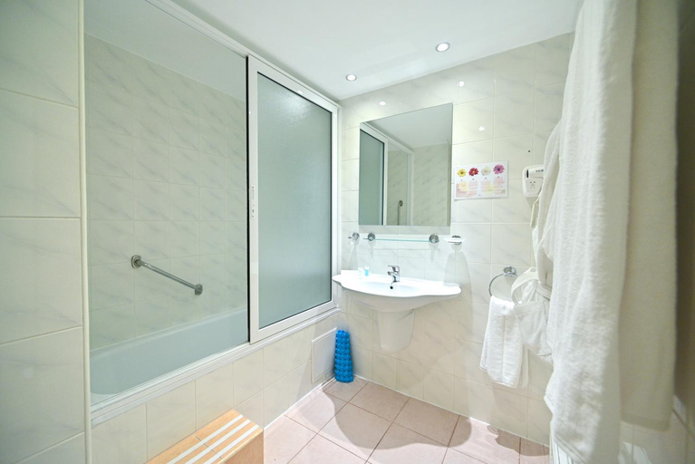 Bathroom 3, Europe Hotel, Yerevan
