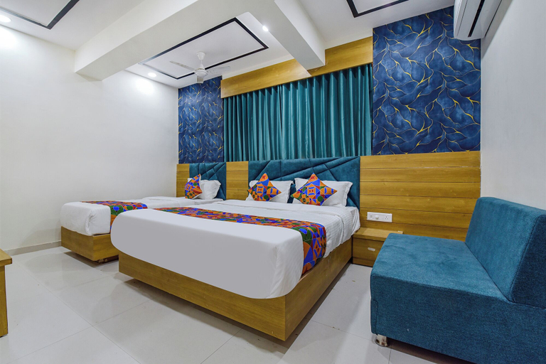 Bedroom 4, HOTEL GREEN TREE, Gandhinagar