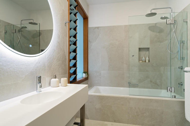 Bathroom 3, Cladich Pavilions Bed and Breakfast, Adelaide
