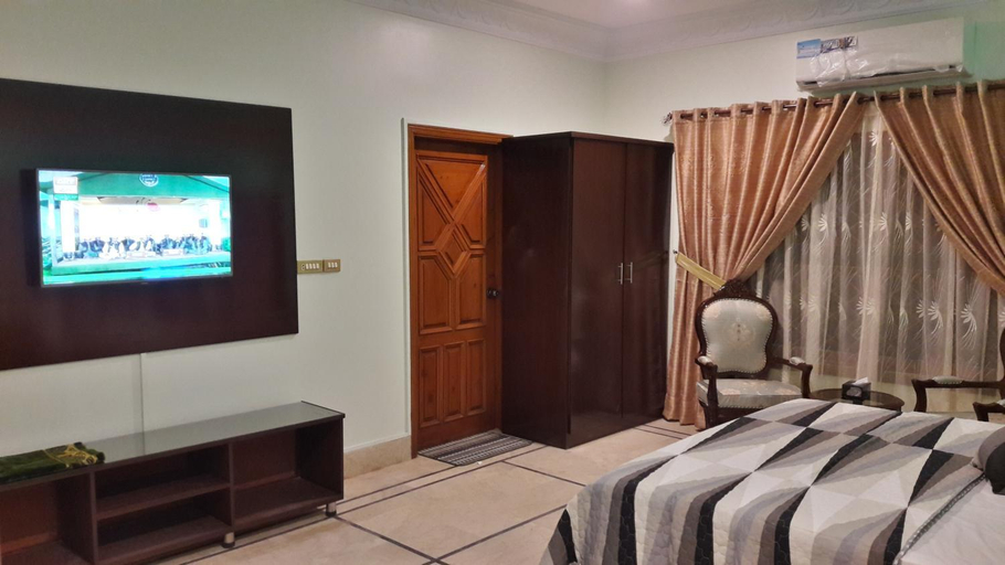 Bedroom 2, Hotel Seven 7, Karachi