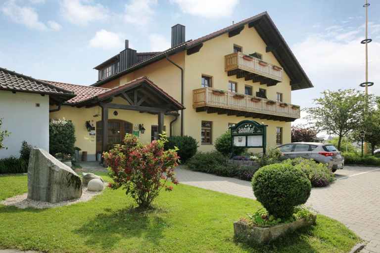 Schatzlhof OHG, Passau