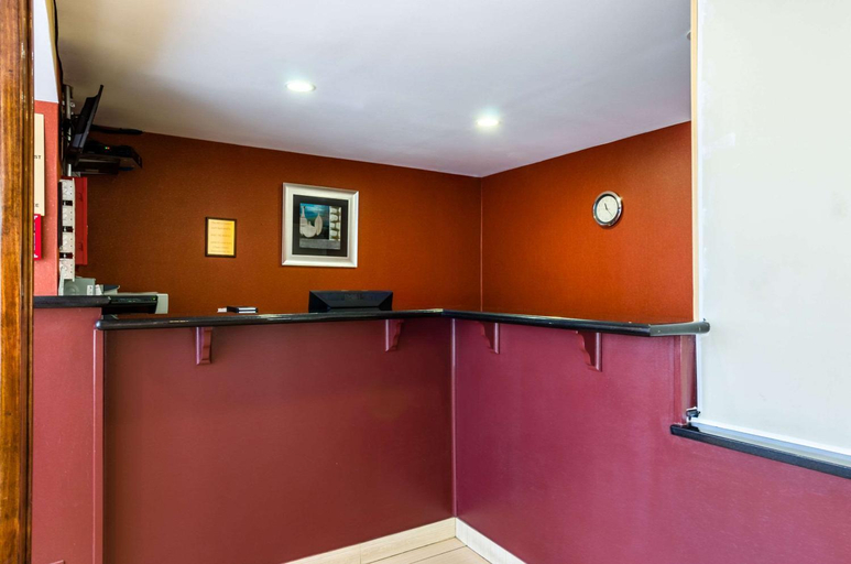 Public Area 2, FairBridge Inn Express Pittsfield, Berkshire