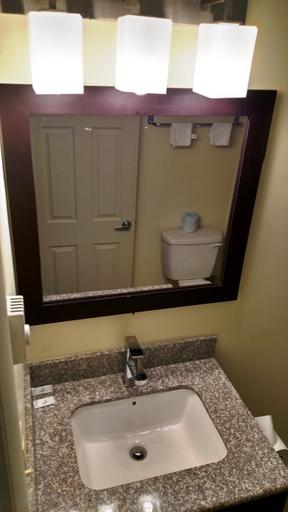 Bathroom 3, Gene's Motel, Burlington