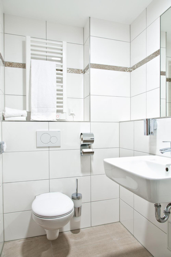 Bathroom 4