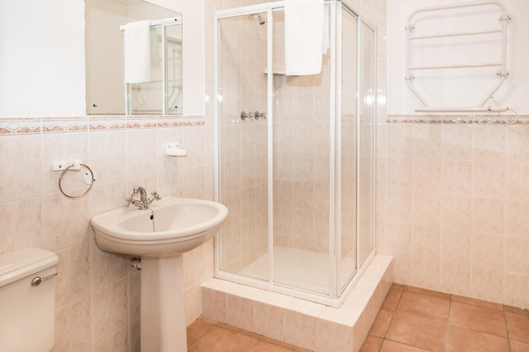 Bathroom 3, Moncrieff Manor, Eden