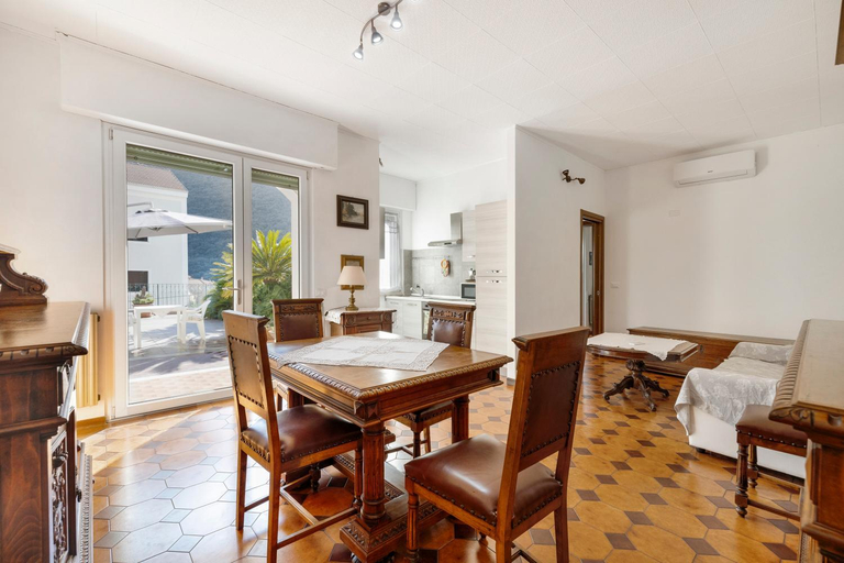 Dining Room 11
