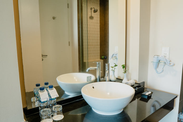 Bathroom 7