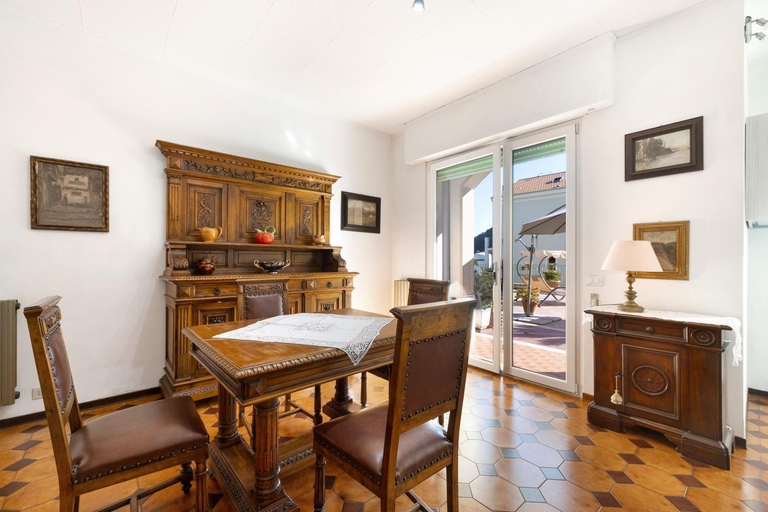 Dining Room 9