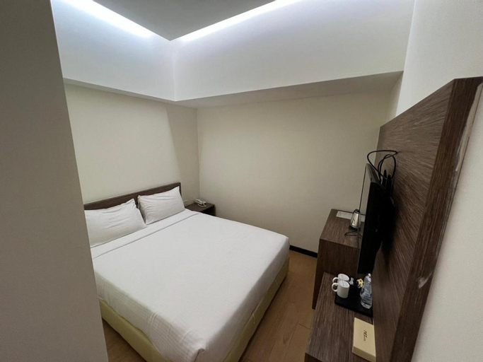 Bedroom 12