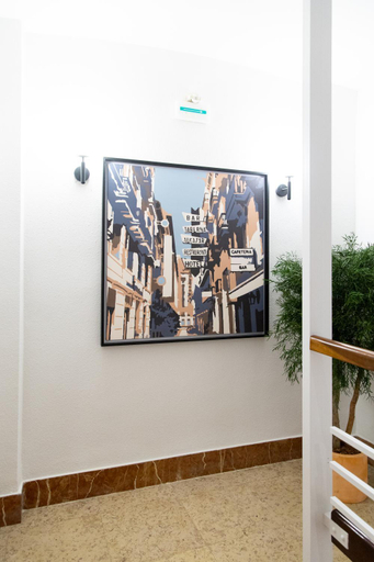 Others 5, Hotel Alkazar, Valencia