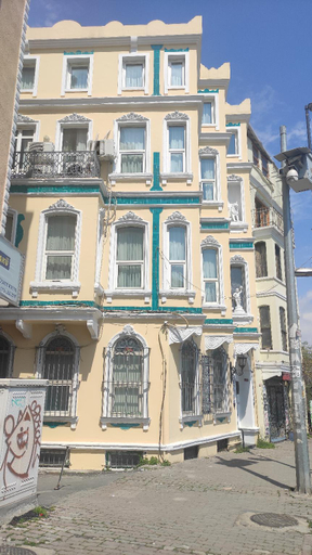Others 2, Neval-Ist Konaklama, Beyoğlu