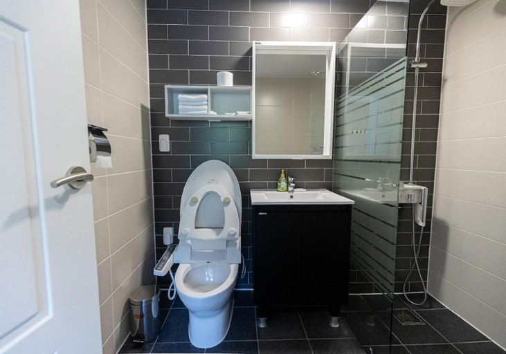 Bathroom 4, Jirisan Parkview Pension, Gurye