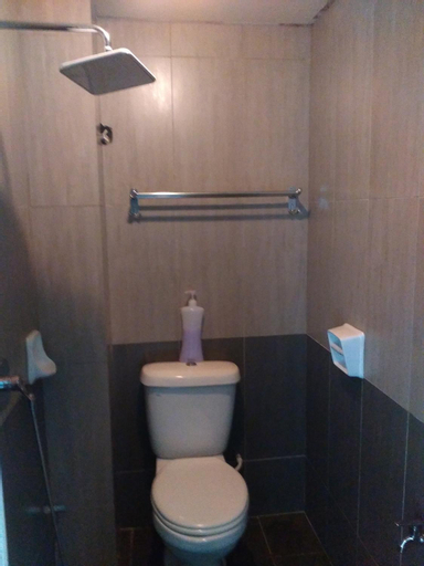 Bathroom 8