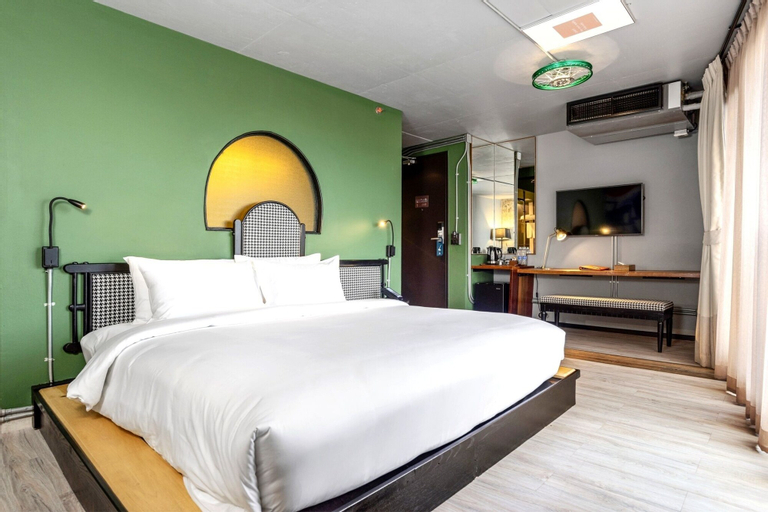 Bedroom 24