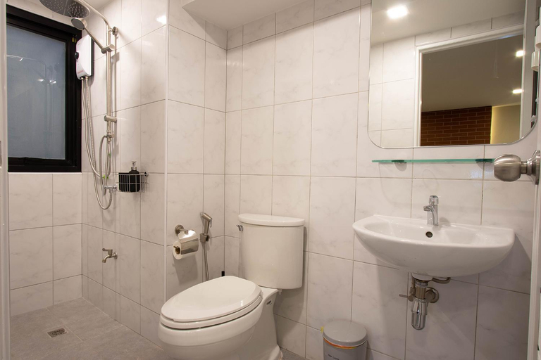 Bathroom 11