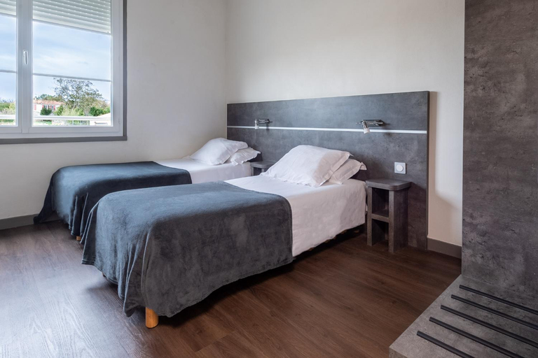 Others 2, Hotel de la Gare, Charente-Maritime
