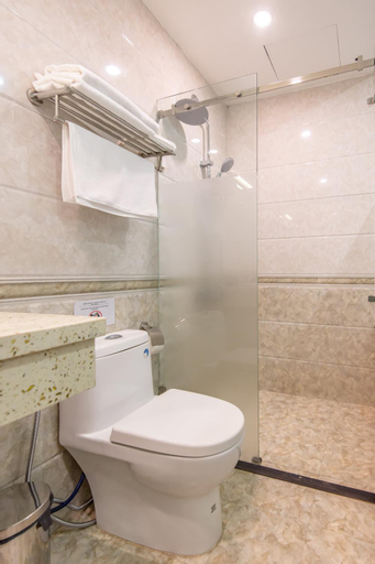 Bathroom 7