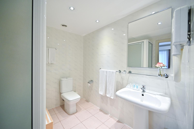 Bathroom 3, Europe Hotel, Yerevan