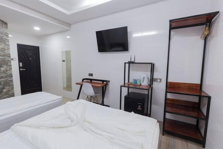 Bedroom 21
