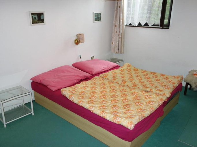 Bedroom 3, Apartma Stastny II, Tábor