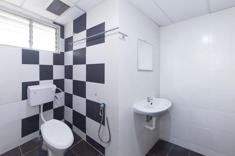 Bathroom 4, Silibin Times Inn Hotel, Kinta