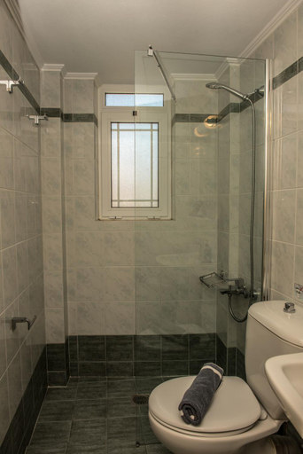 Bathroom, Harbour Studios And Apartments, Crete