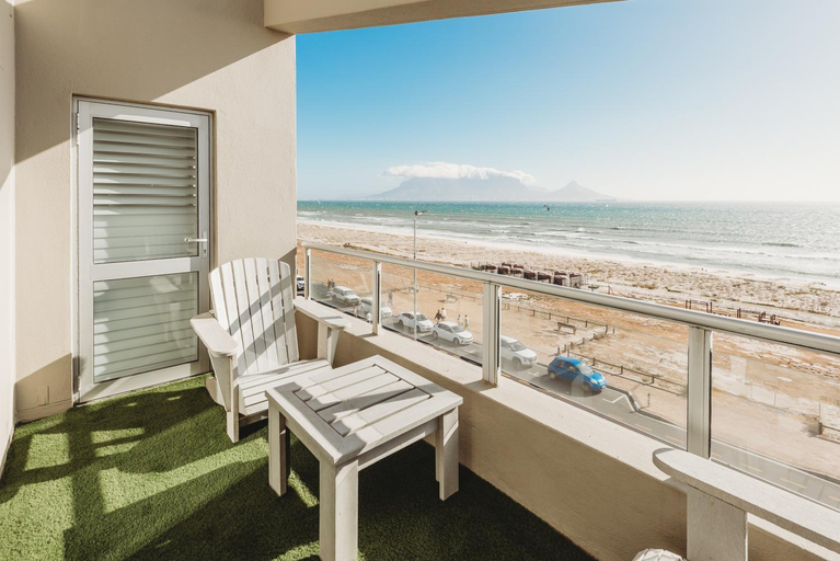 Others 2, Voir la Mer - Blouberg Beach, City of Cape Town