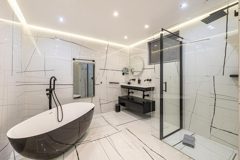 Bathroom 4, Luxurious Villa with heated pool 6BR/12p-Cannes, Alpes-Maritimes