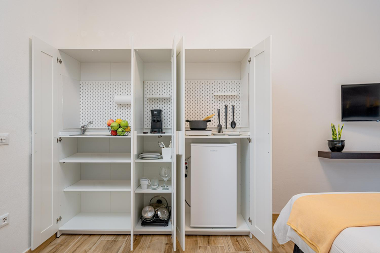Others 2, DIMORE IN residenze asproni 24, Cagliari
