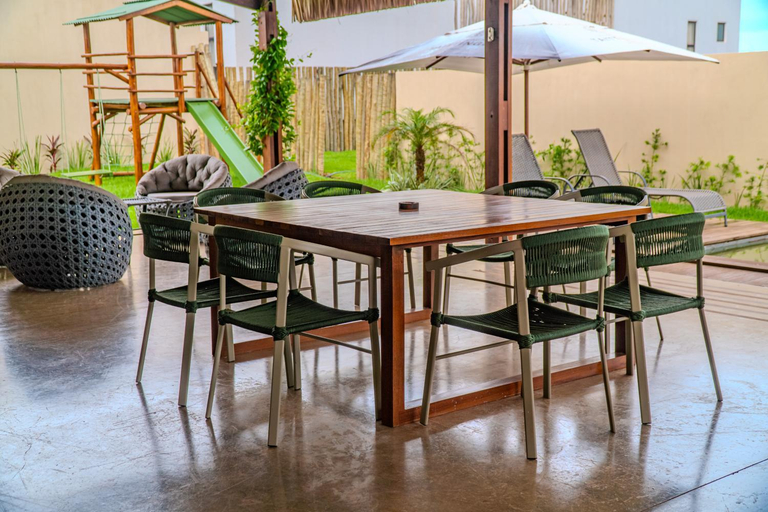 Dining Room 4
