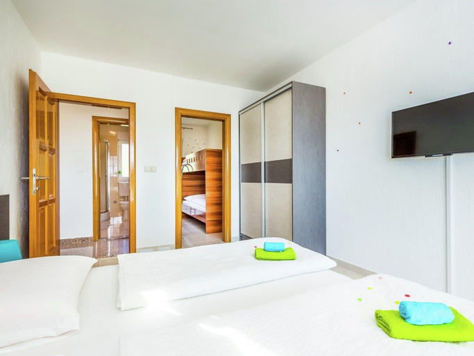 Bedroom 2, Villa in Croatia near Beach with Pool, Crikvenica