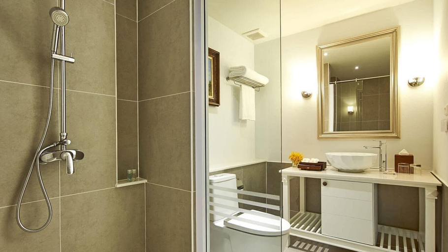 Bathroom, M.E Hotel, Namtha