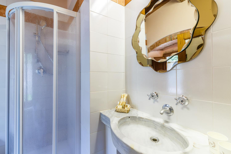 Bathroom 4, Villaggio Albergo San Lorenzo e Santa Caterina, Pistoia