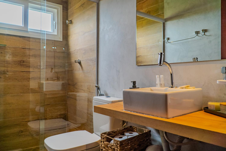 Bathroom 10