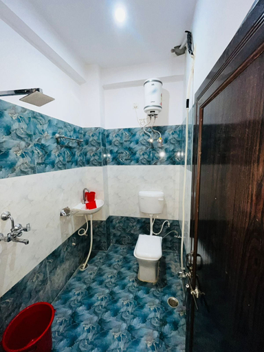 Bathroom 2, Kasi Residency, Varanasi