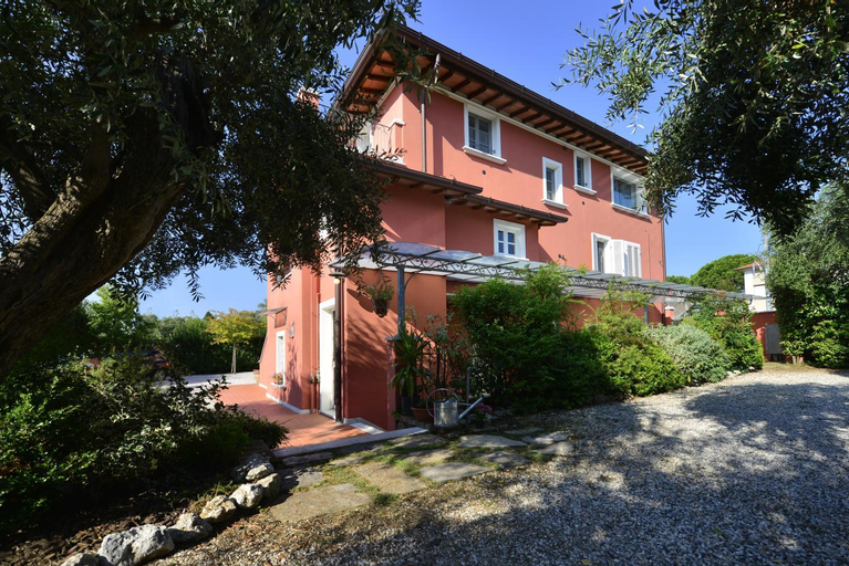 Exterior & Views 1, In Versilia, Lucca