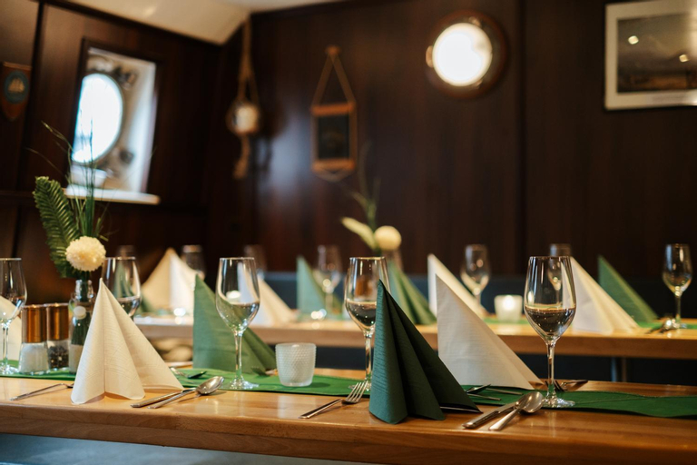 Business Facilities, Alexander von Humboldt - Das Schiff, Bremen