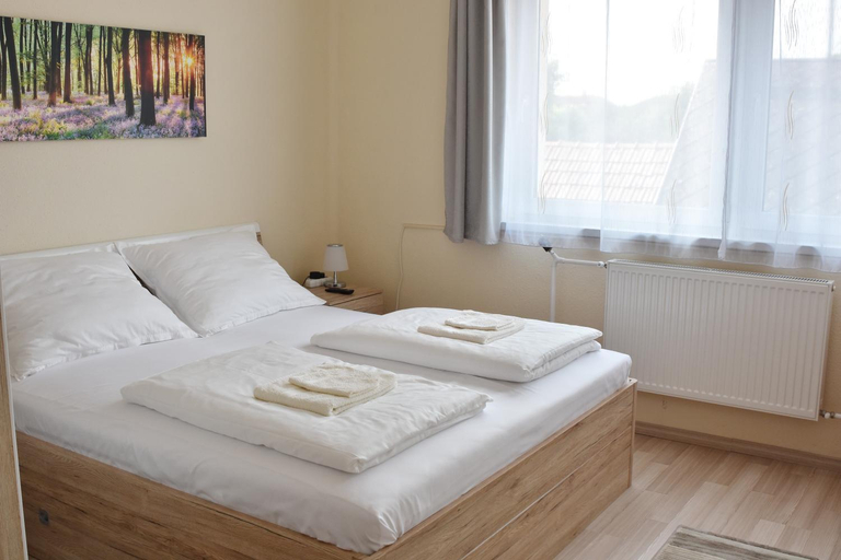 Bedroom 2, Molnar Vendeghaz, Nagykálló