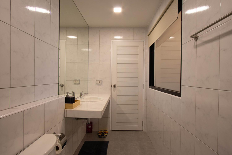 Bathroom 15