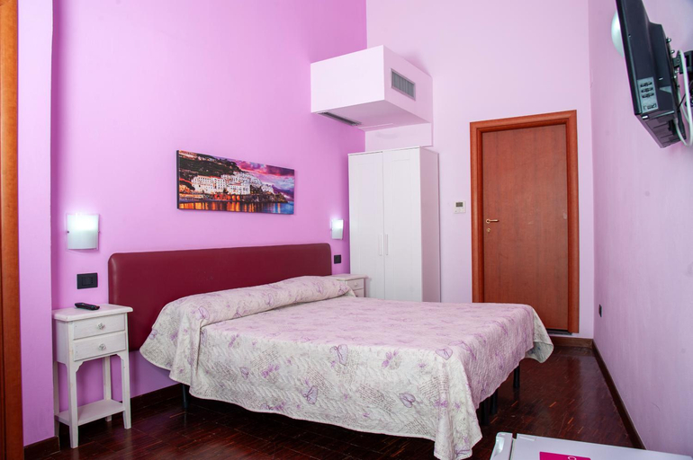 Others 3, Palazzo Carafa della Spina room and apartment, Napoli