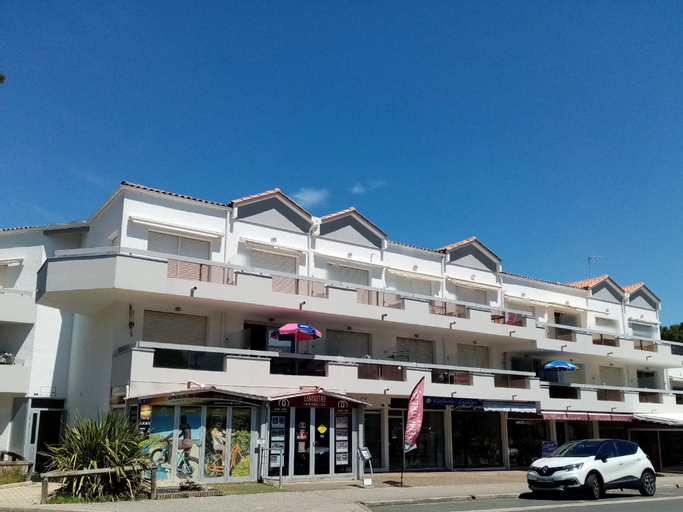 Exterior & Views 1, Charming apartment in the heart of La Palmyre, Charente-Maritime