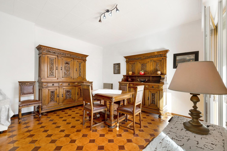 Dining Room 10
