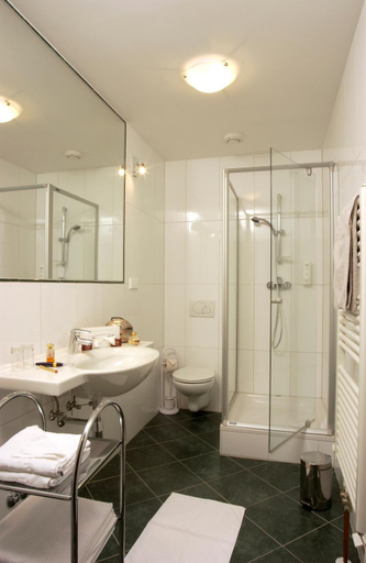 Bathroom 8