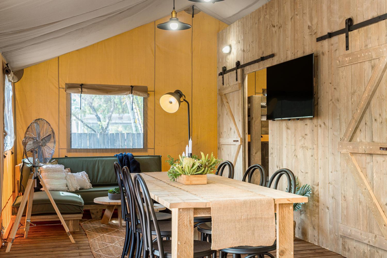 Dining Room 14